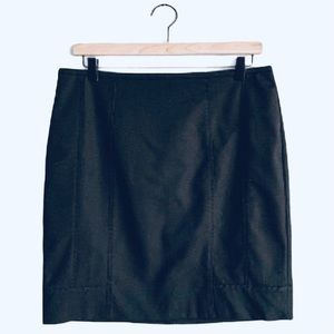 White House Black Market Mini Black Skirt size 8